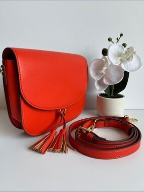 KATE LANDRY Bag Classic orange Crossbody Bag with Tassel Accent